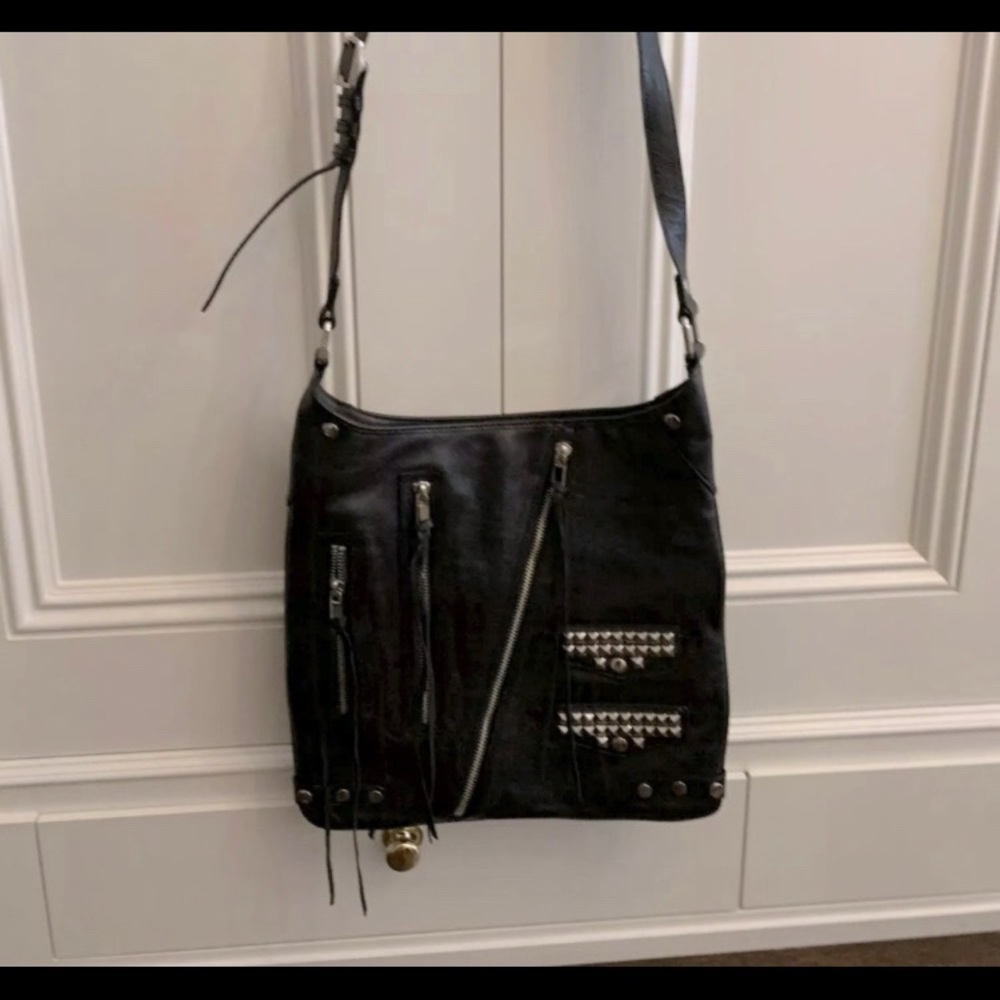 ISO ‼️ ISO ‼️ this exact Rebecca Minkoff crossbody bag‼️